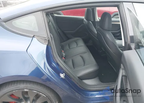 2022 Tesla Model 3 Performance Dual Motor All-Wheel Drive z USA, uszkodzony, nr VIN 5YJ3E1EC7NF307648